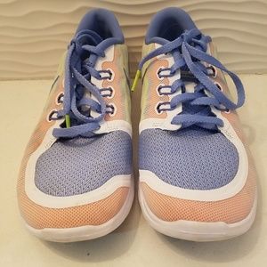 Nike Free 5.0 (Size 6.5y = 8 women)